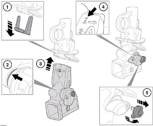 1. Remove the protective cover from the tow hitch and stow it in the tow hitch